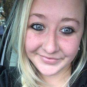 Meet your Posher, Tabitha